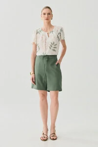 Blusa Folhagem Manga Evasê Decote Vazado