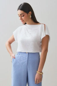 Blusa Assimétrica Manga Morcego Gola Fluida Ombro Gold Double