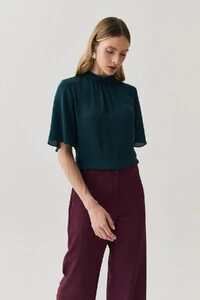 Blusa Manga Evasê Gola Baixa Pregas Triple Franzido