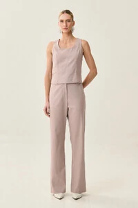 Conjunto de Linho de Blusa Regata Crop Recortes e Calça Reta Botão Forrado