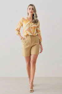 Blusa Folhagem Abstrata Manga 3/4 Decote V Laço