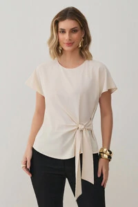 Blusa Manga Morcego Evasê Cinto Embutido
