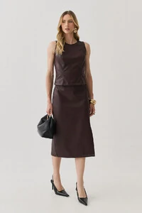 Conjunto de Couro de Regata Crop Recorte e Saia Midi Recorte Fenda Lateral