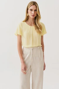 Blusa Decote Pregas