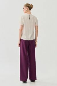 Blusa Assimétrica Gola Careca Baixa Pregas Ombro Direito