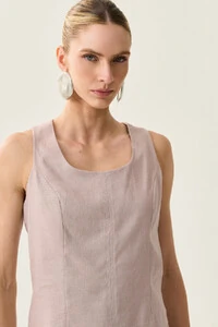 Conjunto de Linho de Blusa Regata Crop Recortes e Calça Reta Botão Forrado