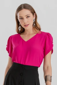 Blusa manga aberta botão forrado