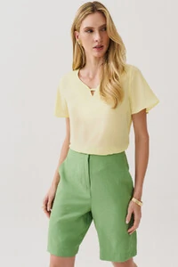 Blusa Manga Evasé Decote Cavado