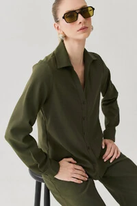 Conjunto de Alfaiataria de Camisa Manga Longa e Calça Reta