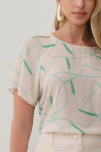 Blusa Abstrata Manga Raglan Ombro Prega