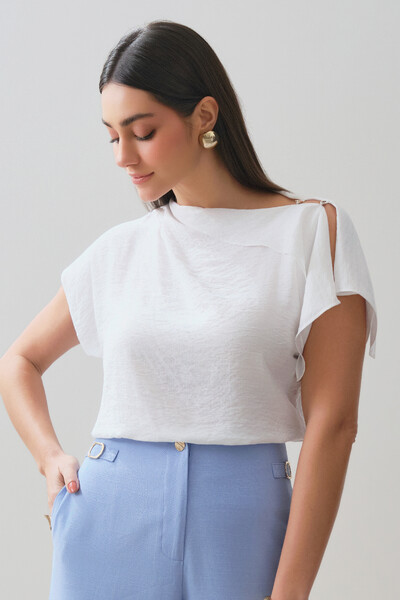 Foto Blusa Assimétrica Manga Morcego Gola Fluida Ombro Gold Double