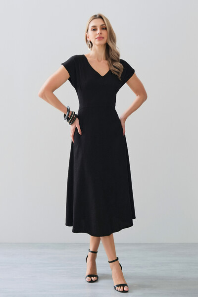 Foto Vestido Midi Evasê Manga Morcego Decote V