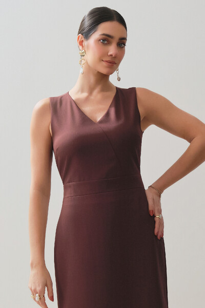 Foto Vestido Midi Regata Decote V Recorte