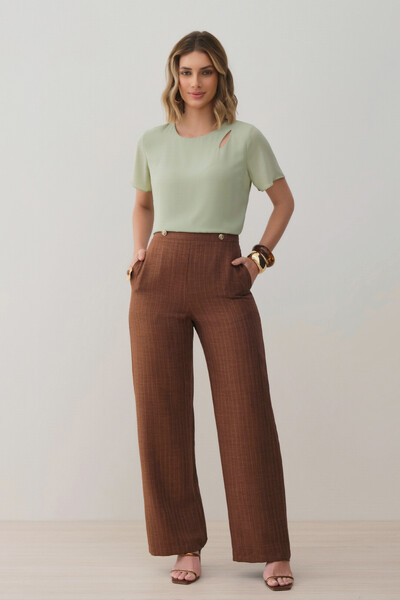 Foto Blusa Assimétrica Dupla Ombro Cut Out
