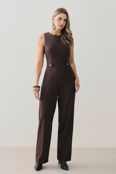 Foto Macacão Regata de Alfaitaria Cintura Martingale Gold