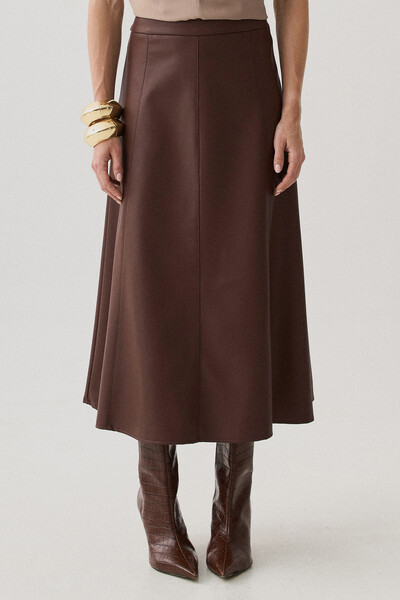 Foto Saia Midi Evasê de Couro Recortes