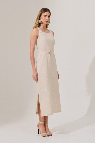 Foto Vestido Midi Regata de Linho Decote Quadrado Fendas Laterais Cinto Fivela