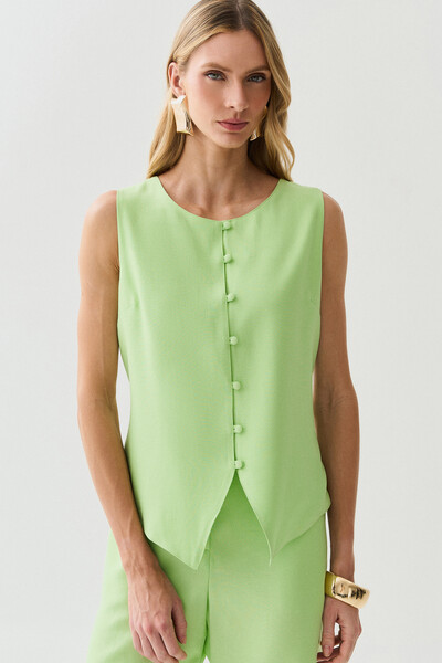 FotoConjunto de Alfaiataria de Colete Mini Botões Forrados e Bermuda Botão Forrado