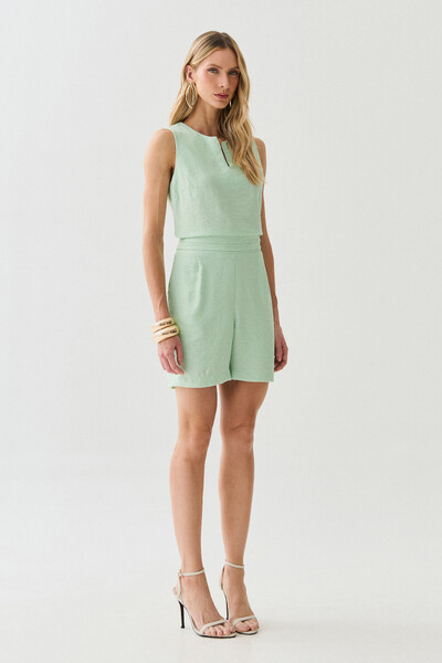 Foto Conjunto de Blusa regata Decote Cavado e Shorts Pregas Double