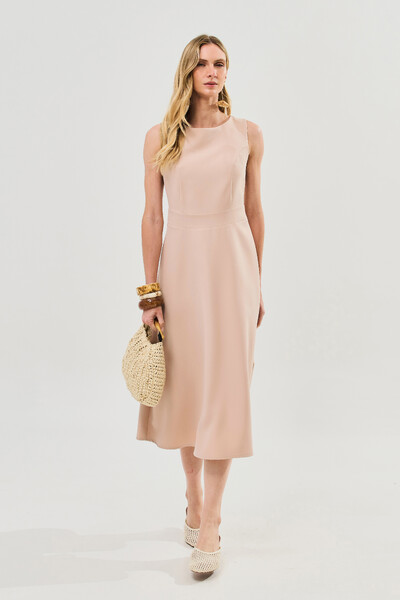Foto Vestido Midi Regata de Alfaiataria Recortes