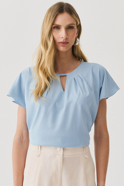 Foto Blusa Manga Morcego Evasê Decote Cut Out Pregas