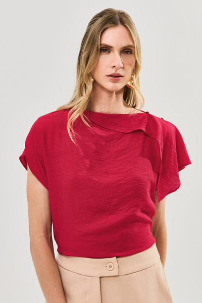 Foto Blusa Assimétrica Manga Morcego Gola Fluida Ombro Gold Double