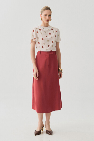 FotoBlusa Assimétrica Abstrata Gola Careca Baixa Pregas Ombro Direito