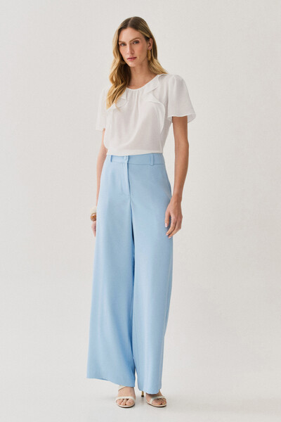 Foto Pantalona de Alfaitaria Botão Forrado