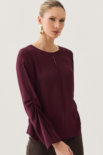 Foto Blusa de Chiffon Yoryu Decote Gota Manga Longa Evasé Cut Out Franzida