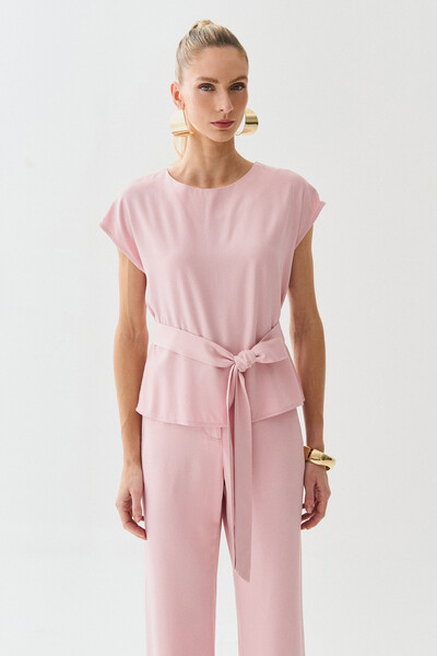 FotoConjunto de Blusa Manga Morcego Cinto e Calça Reta