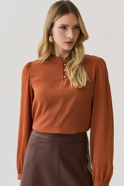 Foto Blusa Manga Longa Punho Gola Baixa Mini Botões Triple