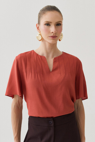 Foto Blusa Manga Evasê Decote Cavado Nervuras