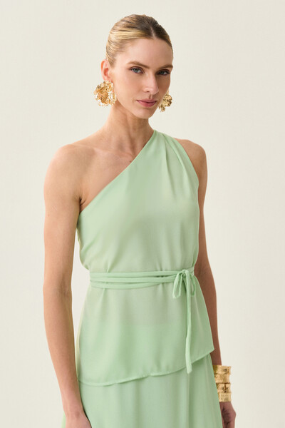 FotoConjunto de Blusa Regata Assimétrica Um Ombro Só Prega Cinto e Saia Midi