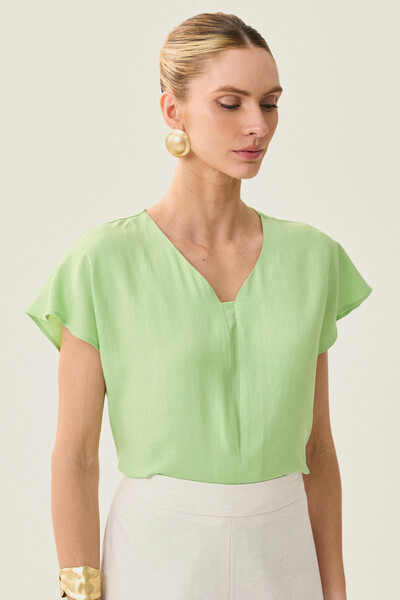 Foto Blusa Manga Morcego Decote V Recorte