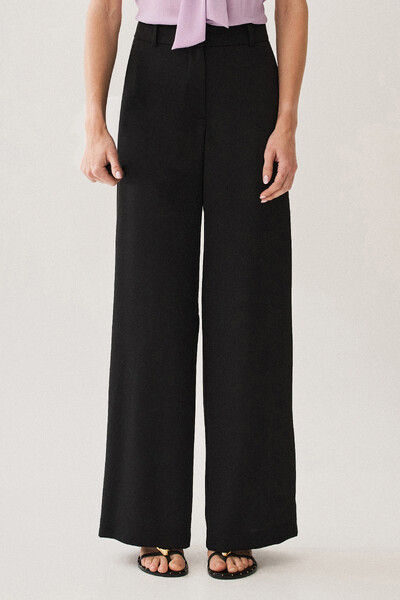Foto Pantalona de Alfaitaria Botão Forrado