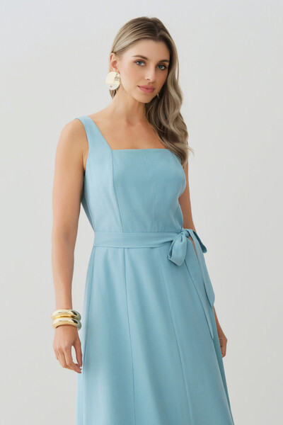 FotoVestido Midi de Alça Larga de Alfaitaria Decote Quadrado Recortes Cinto