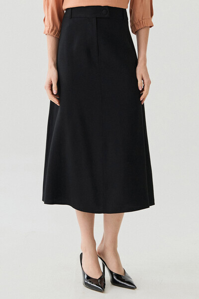 Foto Saia Midi Evasê Botão Forrado