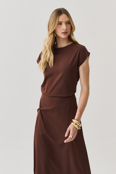 FotoConjunto Assimétrico de Blusa Manga Morcego Pregas Drapeada Saia Midi Evasê Drapeada