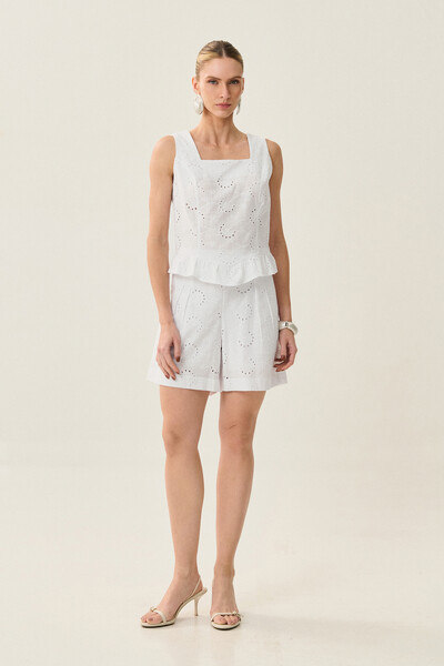 FotoConjunto de Laise de Algodão de Blusa regata Crop Decote Quadrado Babado e Shorts Pregas Double