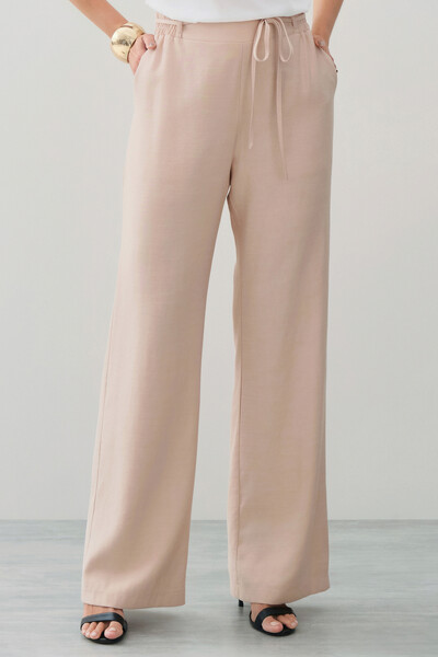 Foto Calça Reta Cintura Elástico Laço Fino