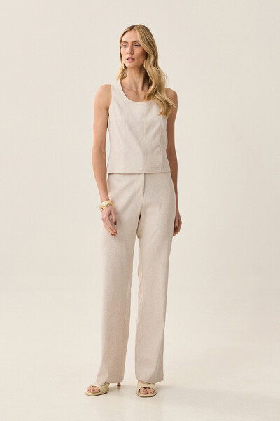 Foto Conjunto de Linho de Blusa Regata Crop Recortes e Calça Reta Botão Forrado