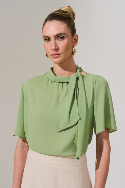Foto Blusa Gola Dobrada Laço Lateral