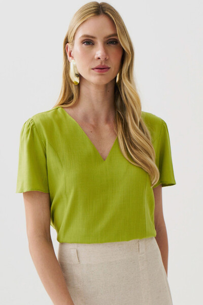Foto Blusa Decote V Recortes Laterais