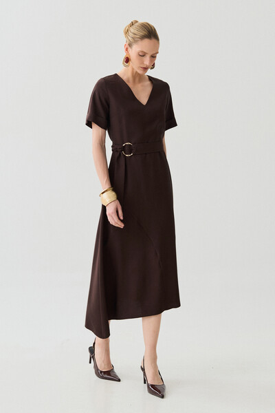 Foto Vestido Midi Evasê Assimétrico Decote V Cinto Gold