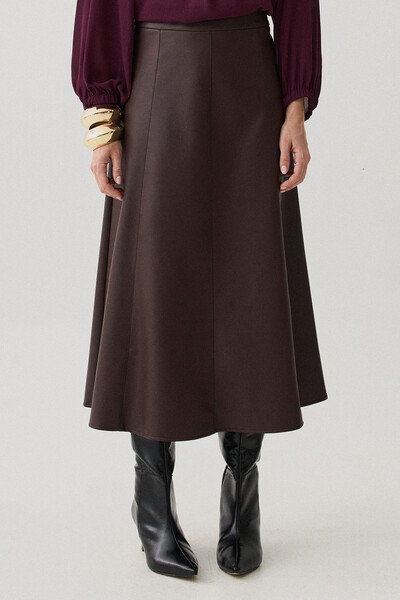 Foto Saia Midi Evasê de Couro Recortes