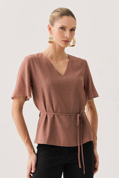 Foto Blusa Decote V Cinto Fino