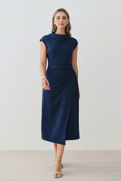 Foto Vestido Midi Regata Transpassado Gola Drapeada Laço Lateral Drapeada