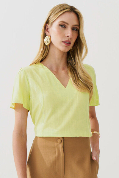 Foto Blusa Decote V Recortes Laterais