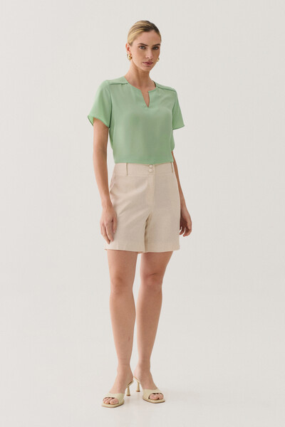 FotoBlusa Decote Cavado Ombro Nervura