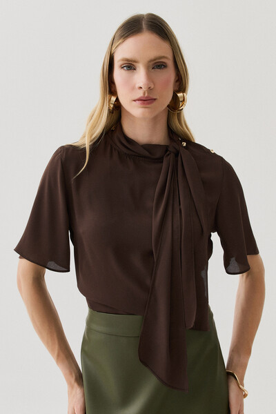 Foto Blusa Assimétrica Gola Dobrada de Laço Ombro Esquerdo Gold Double
